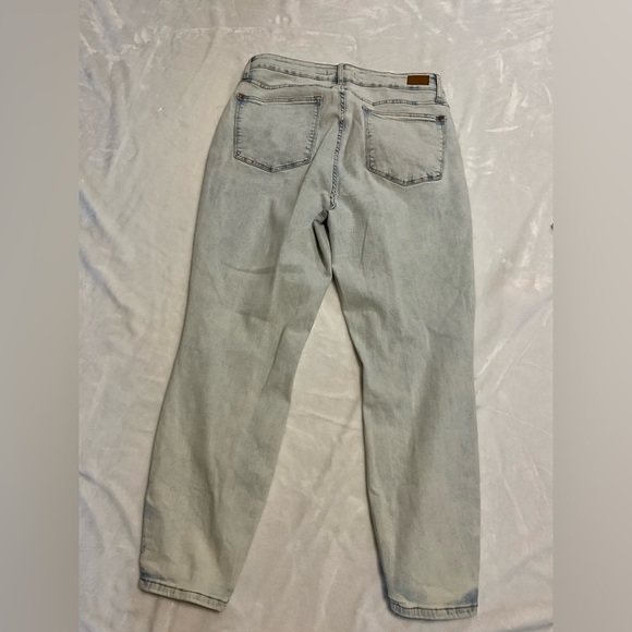 JUDY BLUE High Waist Bleached Slim Fit Jeans - Picture 3 of 9